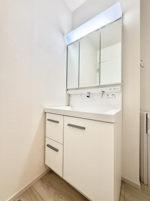 ʑEʏ Ƒ݂Ȃg₷zuł