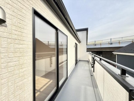 �o���R�j�[ ������ �G�߂̈ڂ낢����������J���I�ȋ�Ԃł�