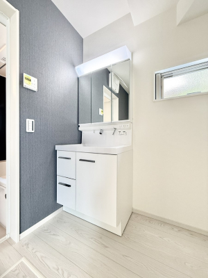 ʑEʏ Ƒ݂Ȃg₷zuł