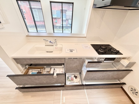 �L�b�`�� �������Ƒ����J��[�߂�A������̂���L�b�`��