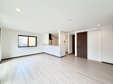 ���r���O ���������났�ƏΊ炪�W�܂�A�S���܂郊�r���O