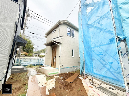 nOώʐ^ OρV炵n܂ꏊŁAƑJ[߂