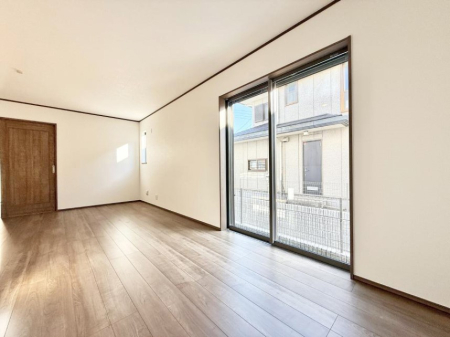 ���r���O ���������S�n�̂����A���z�̃��r���O