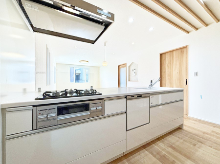 �L�b�`�� �������Ƒ����J��[�߂�A������̂���L�b�`��