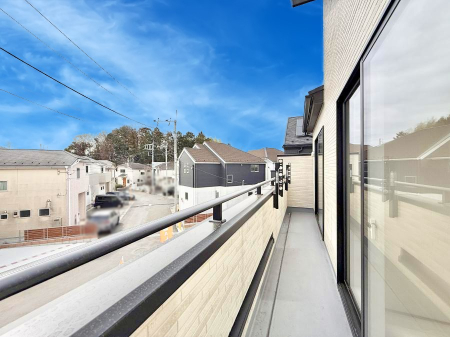 �o���R�j�[ ������ �G�߂̈ڂ낢����������J���I�ȋ�Ԃł�