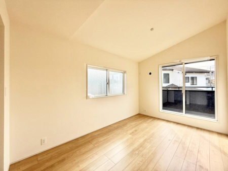 �Q�� ���������̔z�u��ʋC���̗ǂ��݌v�ŕ����̋�C�������炸�A��ɐV�N�ȋ�C������܂�