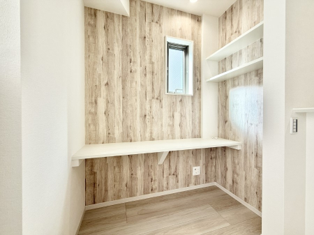 rO ql̃rOwKe[NȂǂɗpłX^fBJE^[Xy[X  