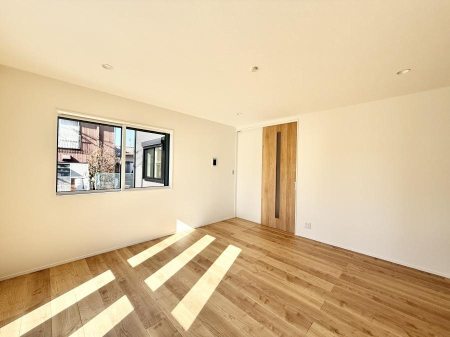 ���r���O ���������났�ƏΊ炪�W�܂�A�S���܂郊�r���O