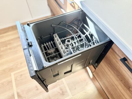 ���̑����� �ݔ�����ԂȂ����I�H����s�J�s�J�Ɏd�グ�Ă���܂�