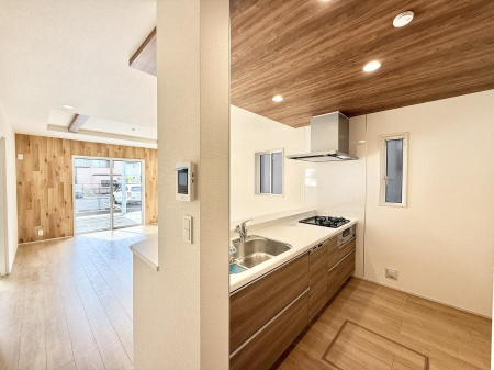 �L�b�`�� �������Ƒ����J��[�߂�A������̂���L�b�`��