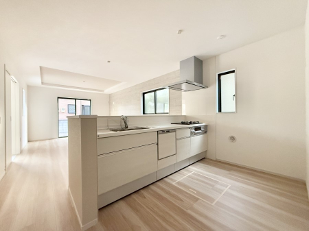 �L�b�`�� �����������������Ԃ����܂��A�Ί炠�ӂ��L�b�`��