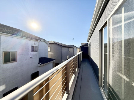 �o���R�j�[ ������ �G�߂̈ڂ낢����������J���I�ȋ�Ԃł�