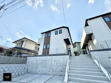 nOώʐ^ OρV炵n܂ꏊŁAƑJ[߂