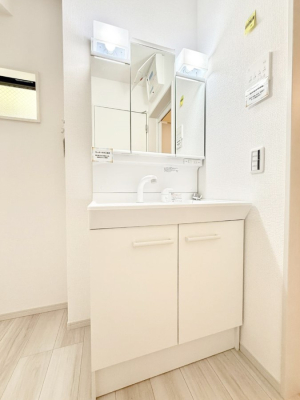 ʑEʏ 邢ʏ͖̎yłႢł