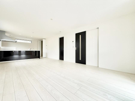 ���r���O ���������R�Ɖ�b�����܂��A�S�n�悢�ЂƂƂ�