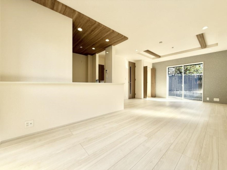 rO 났ƏΊ炪W܂AS܂郊rO