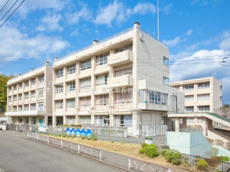 ӊ wZ 1700m ؎sʐ쒆wZ