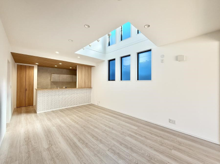 ���r���O ���������R�Ɖ�b�����܂��A�S�n�悢�ЂƂƂ�