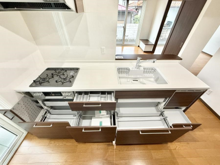 �L�b�`�� �������Ƒ��̉�b���e�ށA�S�n�悢�L�b�`���X�y�[�X