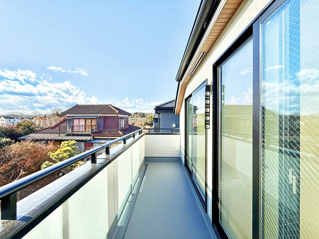 �o���R�j�[ ������ ���R��g�߂Ɋ�����A�J���I�ȃo���R�j�[