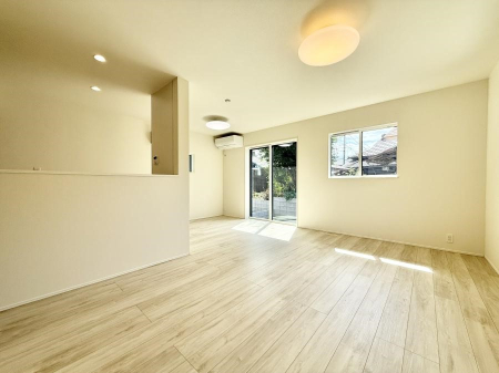 ���r���O ���������S�n�̂����A���z�̃��r���O