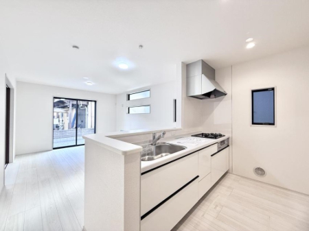 Lb` ƑƂȂAR~jP[V̏