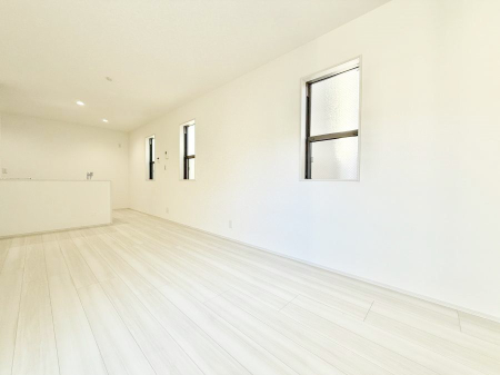 ���r���O ���������S�n�̂����A���z�̃��r���O