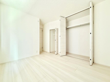 �Q�� ���������̔z�u��ʋC���̗ǂ��݌v�ŕ����̋�C�������炸�A��ɐV�N�ȋ�C������܂�