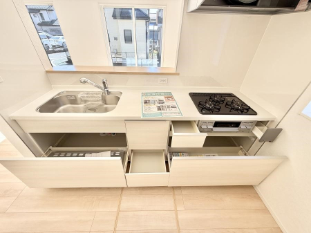 �L�b�`�� �������Ƒ����J��[�߂�A������̂���L�b�`��