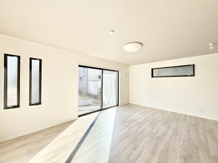 ���r���O ���������R�Ɖ�b�����܂��A�S�n�悢�ЂƂƂ�