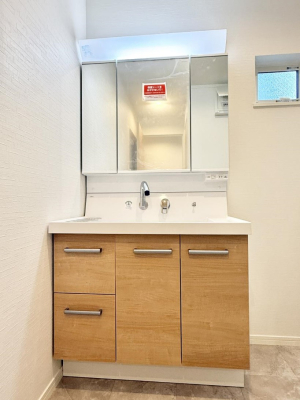 ʑEʏ 邢ʏ͖̎yłႢł