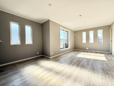 ���r���O ���������S�n�̂����A���z�̃��r���O