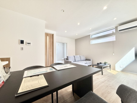 rO 났ƏΊ炪W܂AS܂郊rO