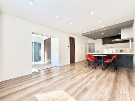 rO 났ƏΊ炪W܂AS܂郊rO