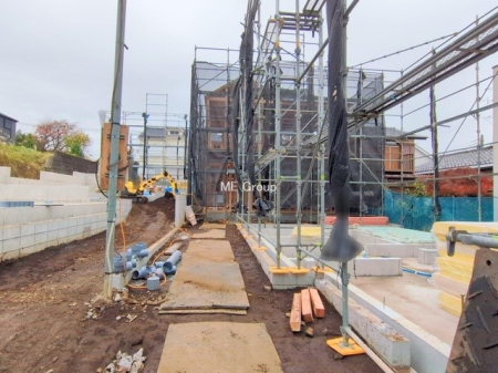 nOώʐ^ OρV炵n܂ꏊŁAƑJ[߂