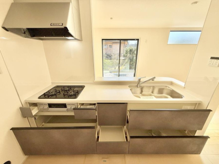 �L�b�`�� �������Ƒ����J��[�߂�A������̂���L�b�`��