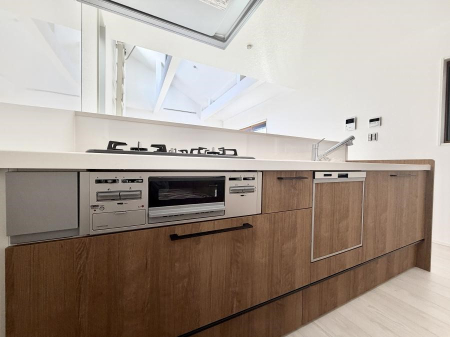 �L�b�`�� �����������������Ԃ����܂��A�Ί炠�ӂ��L�b�`��