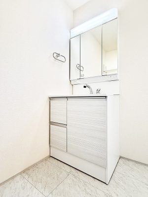 ʑEʏ 邢ʏ͖̎yłႢł