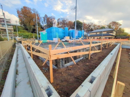 nOώʐ^ OρV炵n܂ꏊŁAƑJ[߂