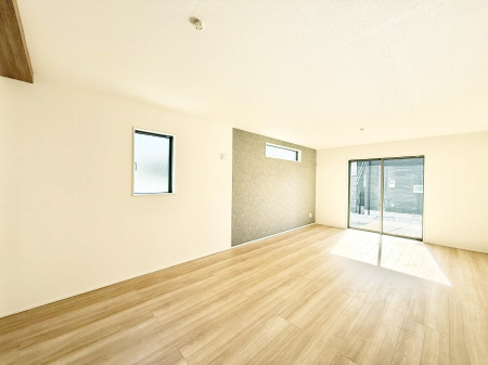 ���r���O ���������S�n�̂����A���z�̃��r���O