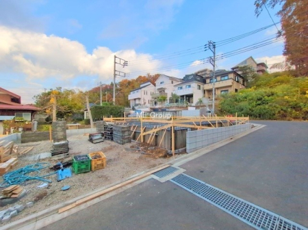 nOώʐ^ OρV炵n܂ꏊŁAƑJ[߂