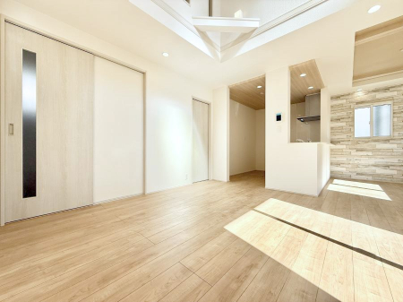 ���r���O ���������났�ƏΊ炪�W�܂�A�S���܂郊�r���O