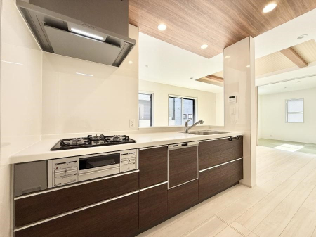 �L�b�`�� �������Ƒ����J��[�߂�A������̂���L�b�`��