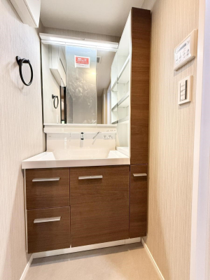 ʑEʏ Ƒ݂Ȃg₷zuł