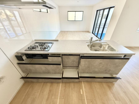 �L�b�`�� �����������������Ɗy�����Ȃ�A���K�ȃL�b�`�����