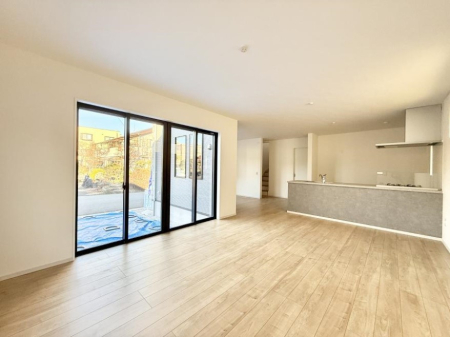 ���r���O ���������났�ƏΊ炪�W�܂�A�S���܂郊�r���O