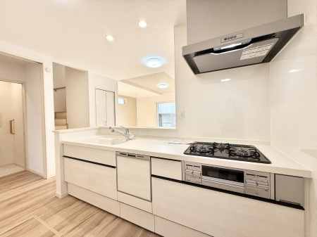 �L�b�`�� �����������������Ԃ����܂��A�Ί炠�ӂ��L�b�`��