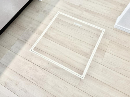 ̑ ݔBꂽ[Xy[XŉƑŜXbL