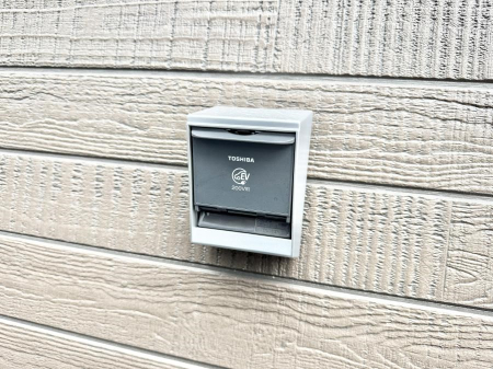 ���̑����� �ݔ�������ŊȒP�ɏ[�d�ł��A�G�R�ȃJ�[���C�t���T�|�[�g