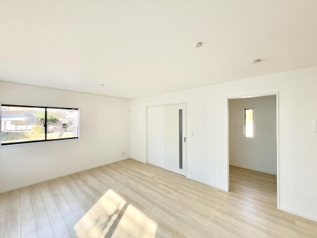 rO 났ƏΊ炪W܂AS܂郊rO